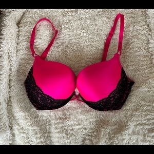 Victoria Secret Bombshell Good used condition.